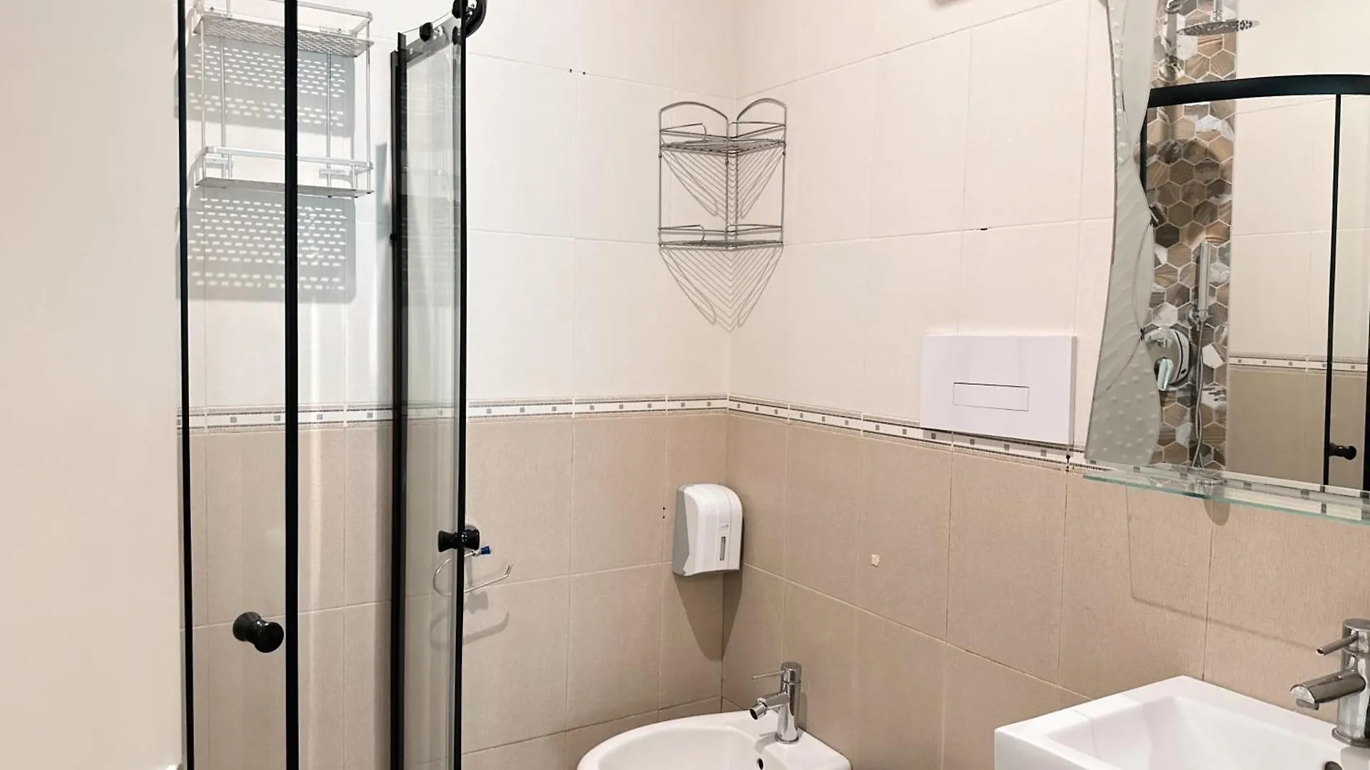 City Center Apartment Τίρανα 0*,